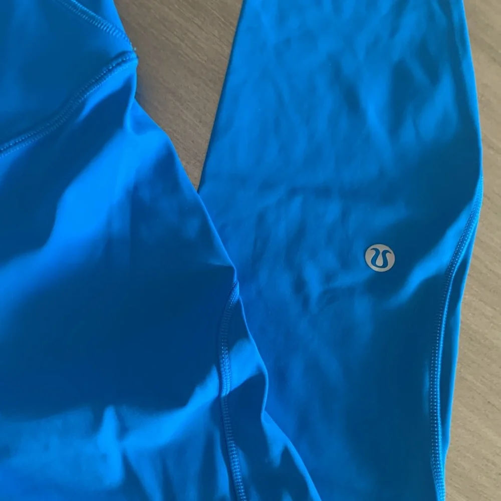 Lululemon Athletica Leggings Blue Size 4 Excellent Condition Spring Color - Picture 5 of 10